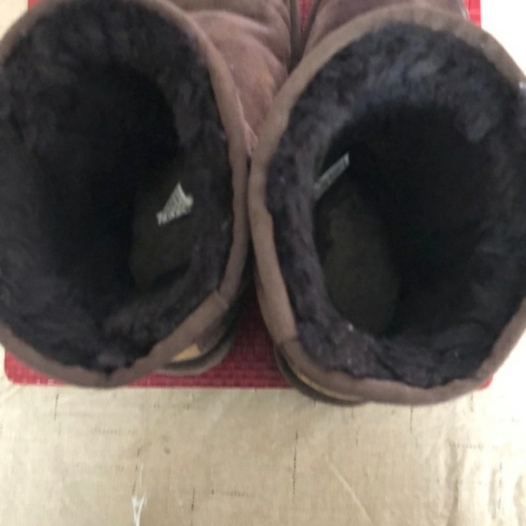 Uggs short brown - Picture 2 of 3